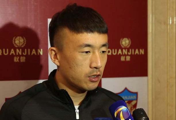 作为优秀青年演员代表，欧豪出任颁奖嘉宾，并与管虎导演、王传君一起为电影《美丽》的主演池韵颁出了最佳演员奖